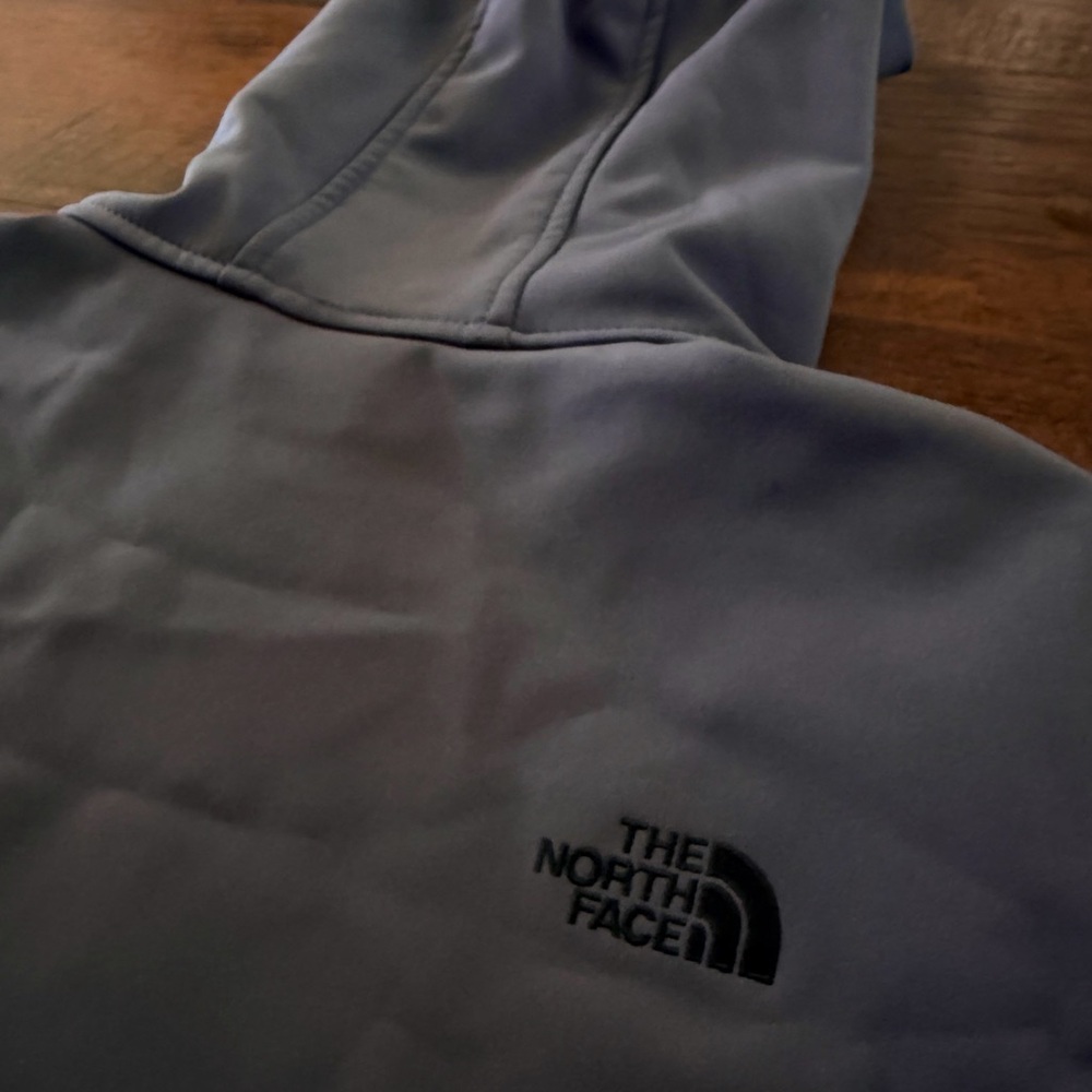 The North Face Women's Purple water resistant  hooded Jacket. Sz XL - Picture 5 of 5
